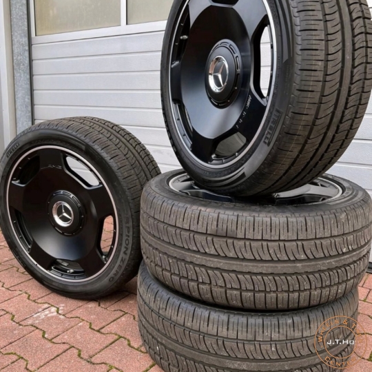 Bộ mâm Lốp lướt 23" Chính Hãng Mercedes AMG GLS63 9,5Jx23 ET 45 I 11,5Jx23 ET 47 + Lốp Pirelli Pzero 285/40 ZR23 107Y I 325/35 ZR23 111Y