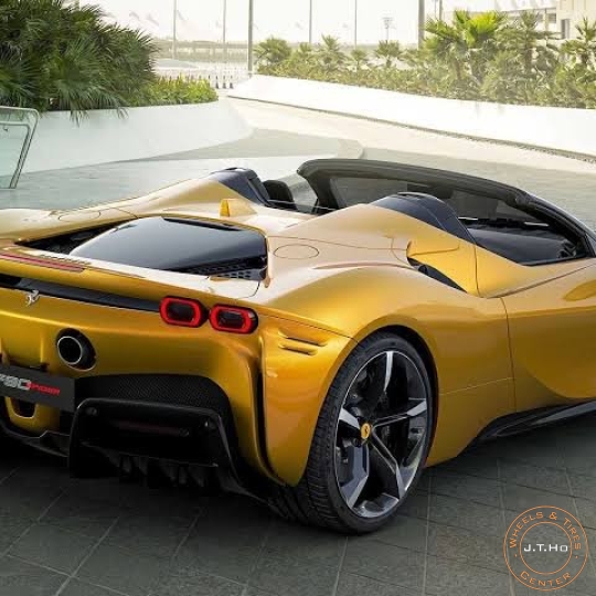 #In Stock Bộ Mâm 21" Mới 100% Chính Hãng Ferrari SP1 SP2 Monza 2023 Model.VA 10x21 ET 40,4 & HA 11,5x21 ET 40.Lắp chuẩn cho Ferrari 812 SF GTS và những mẫu Ferrari thế hệ trước.Giá Call 090.111.00.99 / 090.111.9900 hoặc inbox Zalo.Many Thanks!