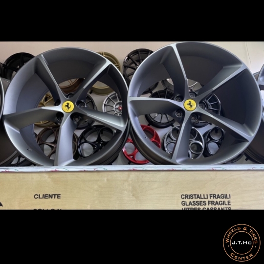 #In Stock Bộ Mâm 21" Mới 100% Chính Hãng Ferrari SP1 SP2 Monza 2023 Model.VA 10x21 ET 40,4 & HA 11,5x21 ET 40.Lắp chuẩn cho Ferrari 812 SF GTS và những mẫu Ferrari thế hệ trước.Giá Call 090.111.00.99 / 090.111.9900 hoặc inbox Zalo.Many Thanks!