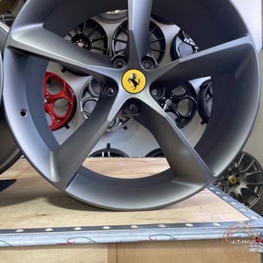 #In Stock Bộ Mâm 21" Mới 100% Chính Hãng Ferrari SP1 SP2 Monza 2023 Model.VA 10x21 ET 40,4 & HA 11,5x21 ET 40.Lắp chuẩn cho Ferrari 812 SF GTS và những mẫu Ferrari thế hệ trước.Giá Call 090.111.00.99 / 090.111.9900 hoặc inbox Zalo.Many Thanks!